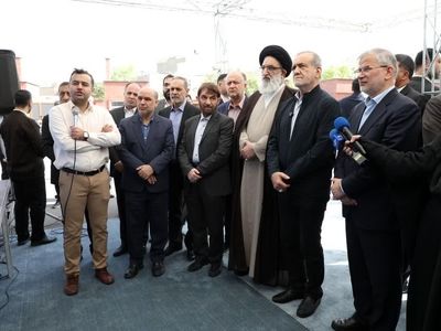 بازدید رئیس‌جمهور از نمایشگاه توانمندی‌های قرارگاه اجتماعی استان البرز 