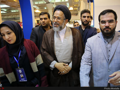 بازدید وزیر اطلاعات از غرفه ایلنا