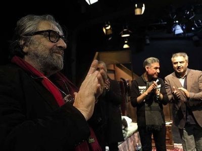 درود بر تئاتر که سکوت نمی‌کند