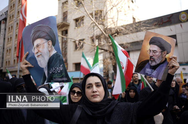 مراسم تشییع پیکر مطهر شهدای ناوشکن دنا / 3