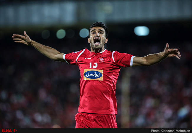 دیدار تیم های فوتبال پرسپولیس تهران و الجزیره امارات