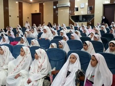 برگزاری مراسم جشن تکلیف دختران دبستان شهدای آزادی منطقه ۴