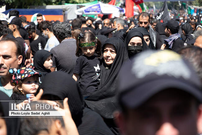 پیاده روی جاماندگان اربعین در تهران