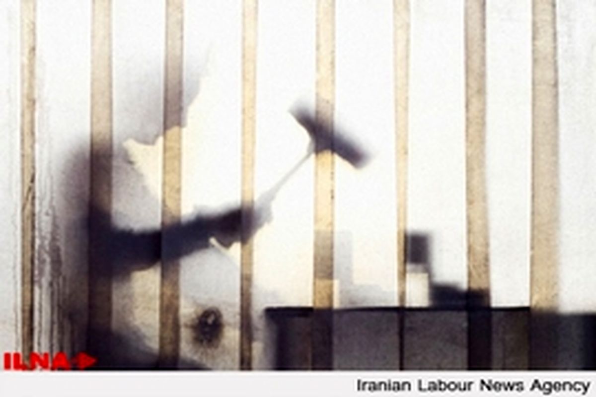 کارگران شکایت از مزد ۹۲ را پی‌گیری می‌کنند / رای دیوان وحی منزل نیست