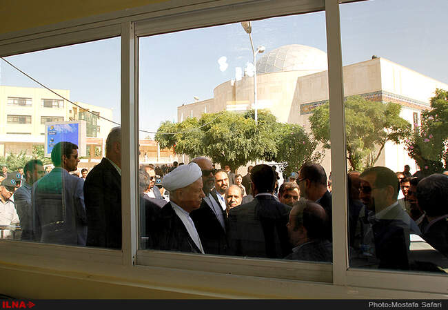 بازدید آیت الله هاشمی رفسنجانی از چند طرح در دانشگاه آزاد اسلامی واحد مشهد 