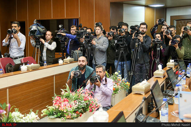 نشست خبری مراسم تحویل رسمی محموله بشر دوستانه صلیب سرخ آلمان