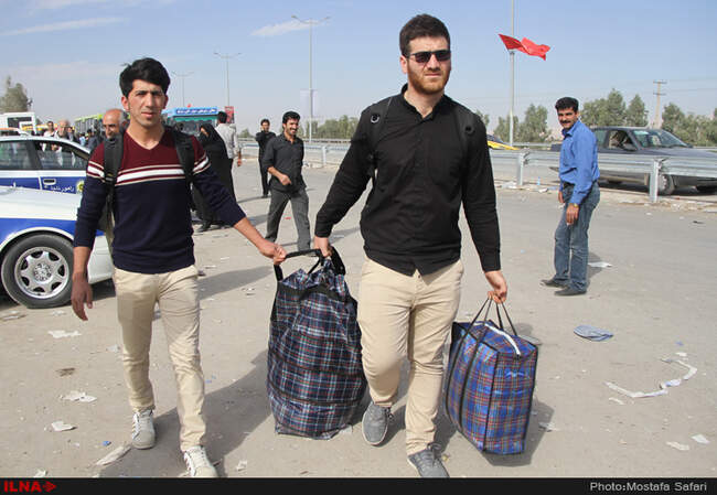 ورود زائران خسته کربلا به شهر مهران/21