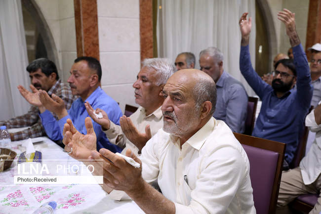 مراسم دعای کمیل زائران ایرانی در مدینه منوره