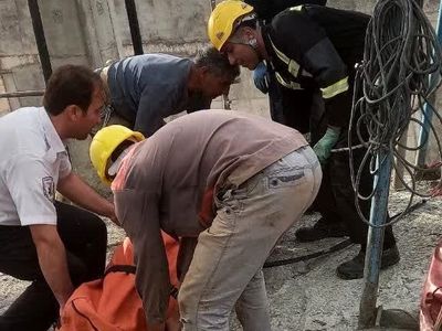 مصدومیت کارگر ساختمانی به دلیل سقوط از ارتفاع