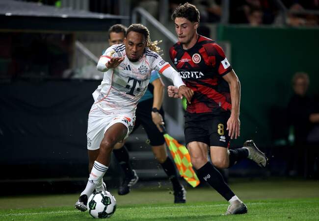 SV Wehen Wiesbaden v FC Bayern Muenchen - DFB Cup  Round One (7)