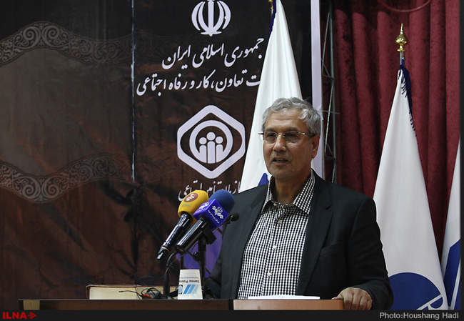 مراسم رونمایی از ۱۴ داروی جدید در کارخانجات دارویی داروپخش با حضور ع