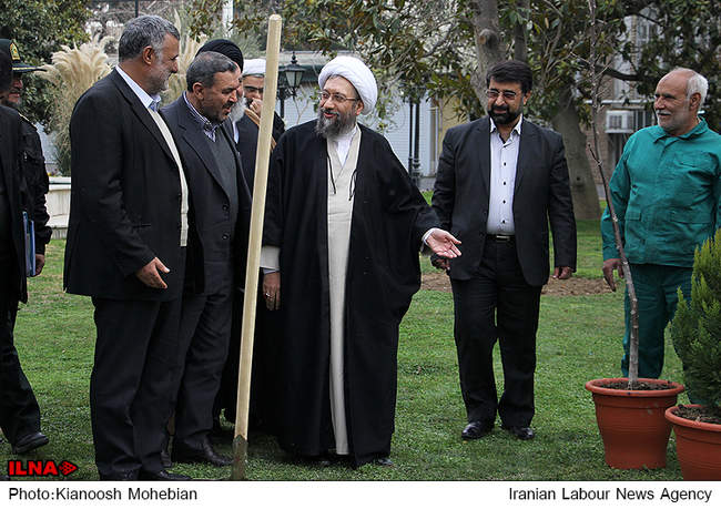 درختکاری رئیس قوه قضائیه