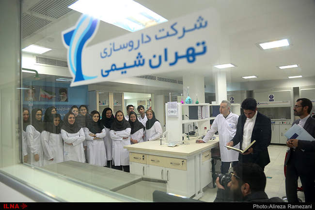 گزارش تصویری بازدید رئیس‌جمهور از شرکت داروسازی تهران شیمی