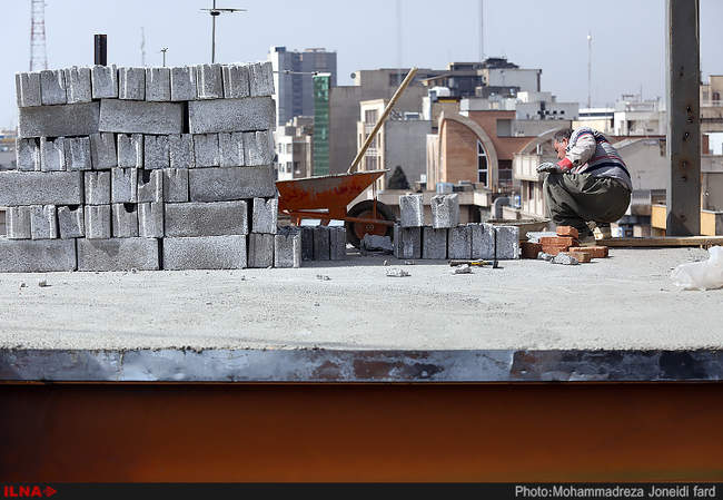 چرخ اقتصاد از چرخش بازوان کارگران می چرخد