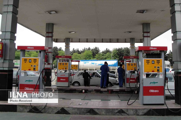برای جبران کسری بنزین سراغ چهار میلیارد لیتر ذخیره استراتژیک رفته‌ایم/پیشنهاد استفاده از پالایشگاه‌های فراسرزمینی