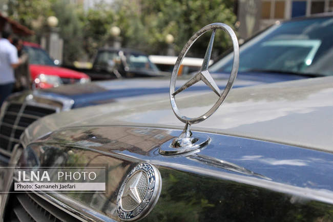 همایش خودروهای کلاسیک در مشهد