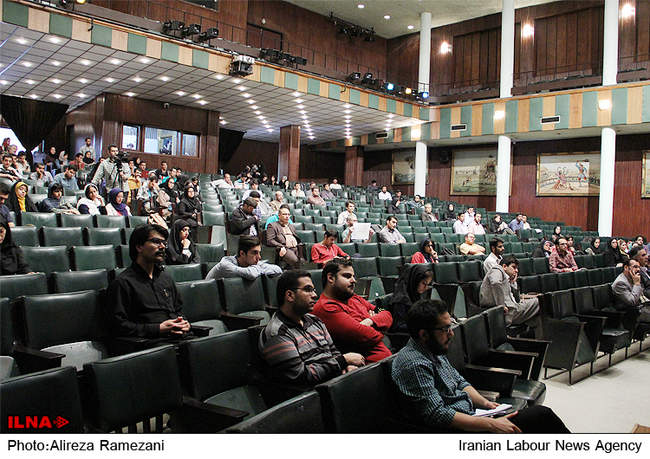 میزگرد صفرهای گمشده در دانشگاه تهران