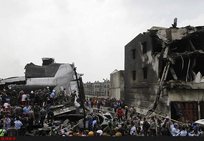 سقوط هواپیمای C130 با 101 مسافر در اندوزی