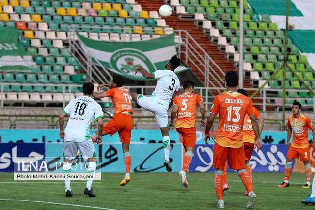 دیدار تیم های ذوب آهن اصفهان و سایپا