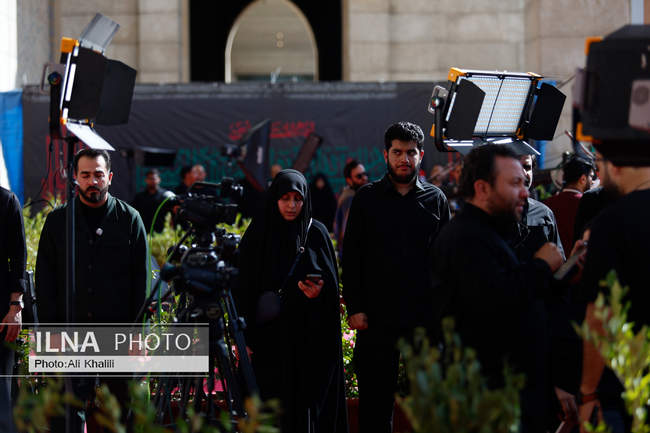 اقامه نماز بر پیکر رهبر شهید انقلاب در مصلای تهران / 7