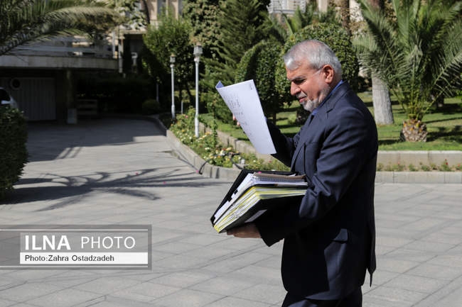 حاشیه جلسه هیات دولت - 9 مهر