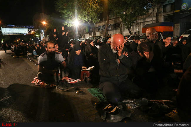 مراسم احیای شب بیست و سوم ماه مبارک رمضان در خیابان ری