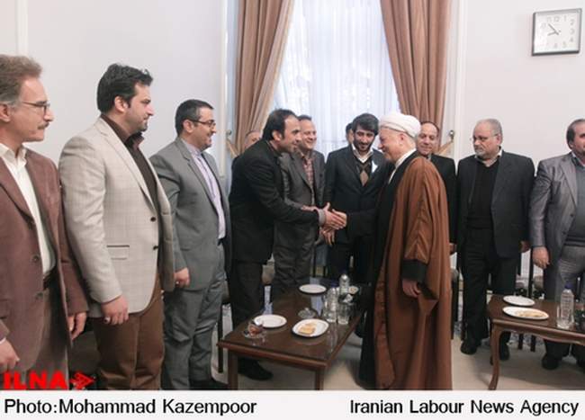 دیدار جمعی از هواداران جمعیت فدائیان اسلام با آیت الله هاشمی