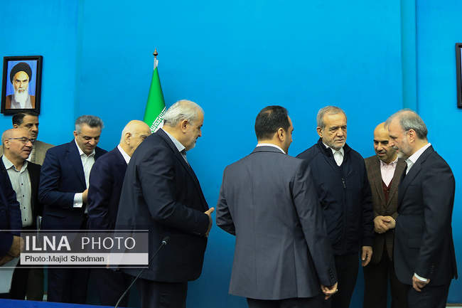 افتتاح و بهره برداری از طرح های نفت و نیرو