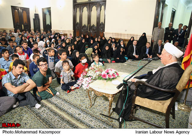 دیدار فرزندان تحت پوشش بهزیستی با هاشمی رفسنجانی