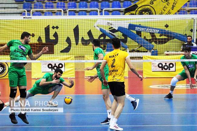برد تیم والیبال سپاهان برابر  لبنیات هراز آمل