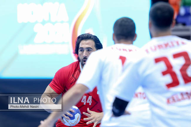 دیدار تیم‌های ملی هندبال  ایران و ترکیه
