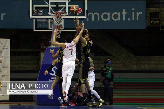 دیدار تیم های بسکتبال اکسون تهران و شهرداری گرگان