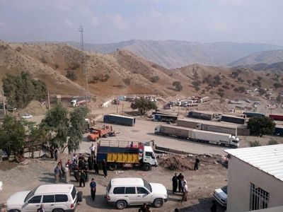 صادرات روزانه بیش از ۳۰۰ کامیون کالا از مرز «شیخ صله» به عراق 