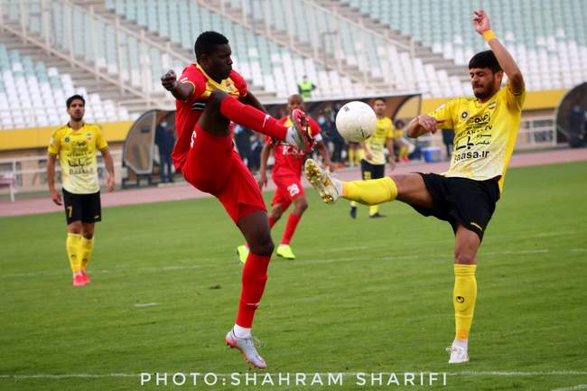 گزارش تصویری بازی سپاهان و فولاد خوزستان