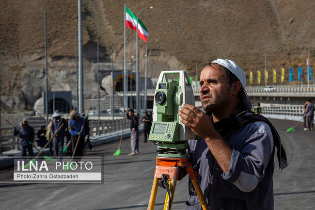 بازدید رئیس بنیاد مستضعفان از باند شرقی فاز ۲ آزادراه تهران شمال