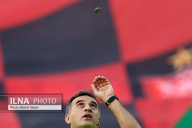 دیدار تیمهای فوتبال پرسپولیس تهران و گل گهر سیرجان