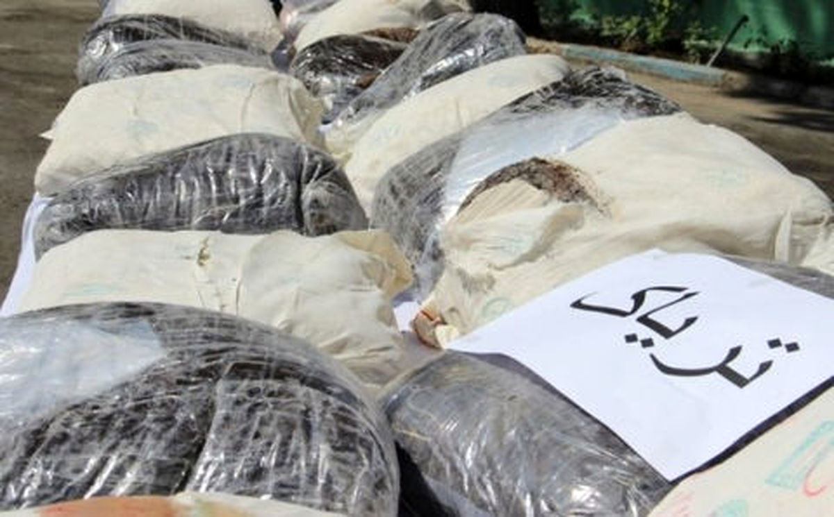 کشف تریاک جاسازی شده در تشک بچه توسط ماموران گمرک