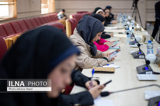 نشست خبری سخنگوی دولت با خبرنگاران قزوینی 