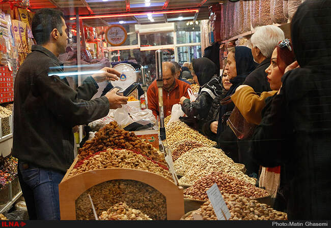 بازار میوه و آجیل در آستانه شب یلدا