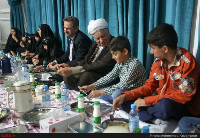 دیدار کودکان تحت پوشش سازمان بهزیستی کشور با آیت الله هاشمی رفسنجانی