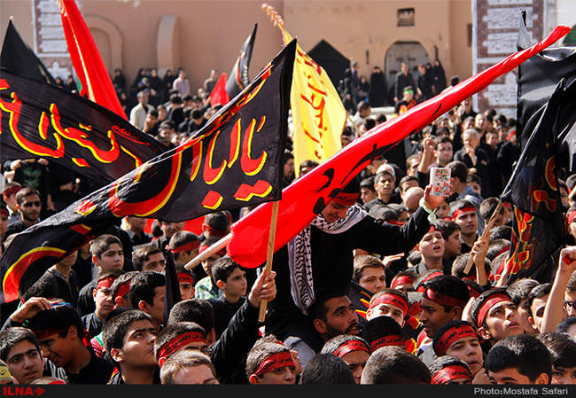 تجمع بزرگ نوجوانان عاشورایی در میدان امام حسین