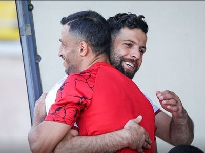 دیدار صمیمانه دو مهاجم قائمشهری در ورزشگاه پرسپولیس