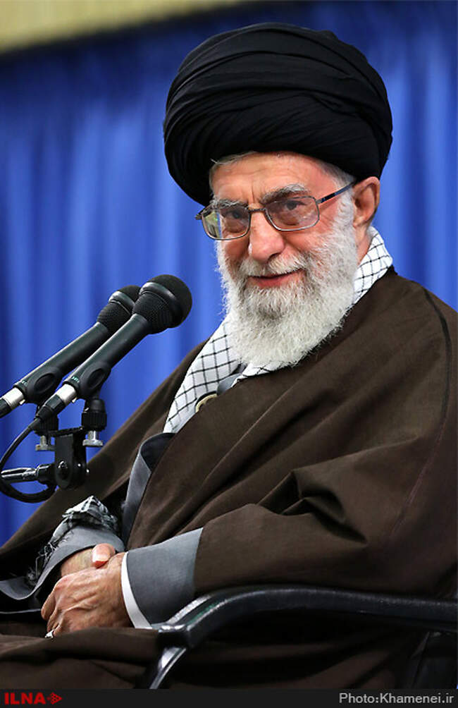 دیدار مداحان اهل‌بیت علیهم‌السلام با حضرت آیت‌الله خامنه‌ای رهبر انقلاب اسلامی