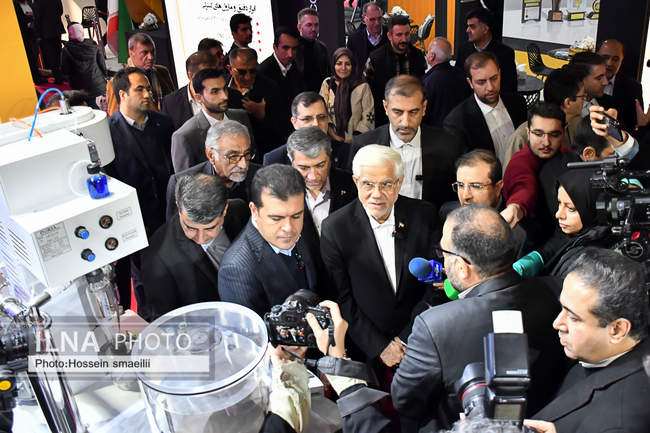 بازدید معاون اول رییس جمهور از نمایشگاه ایران ساخت 