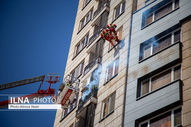 مانور امداد، نجات و اطفای حریق در قزوین به روایت تصویر