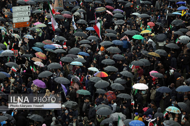 حضور مردم تبریز در راهپیمایی ۲۲ بهمن