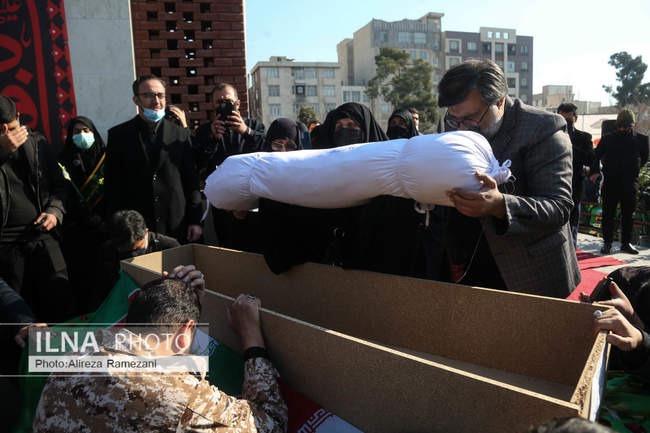 مراسم تشییع و تدفین دو شهید گمنام دفاع مقدس در بوستان دامپزشکی