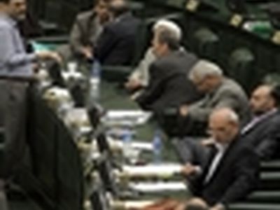 سلب دو فوریت طرح ممنوعیت به کارگیری از بازنشستگان در مشاغل اجرایی رد شد