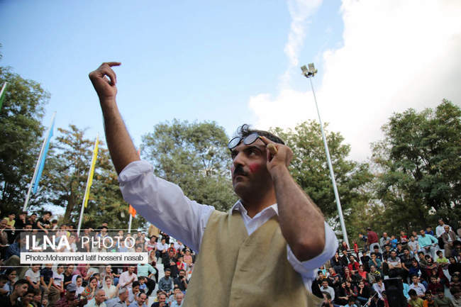 اجرا‌‌‌های روز سوم چهاردهمین جشنواره بین‌المللی تئاتر خیابانی مر