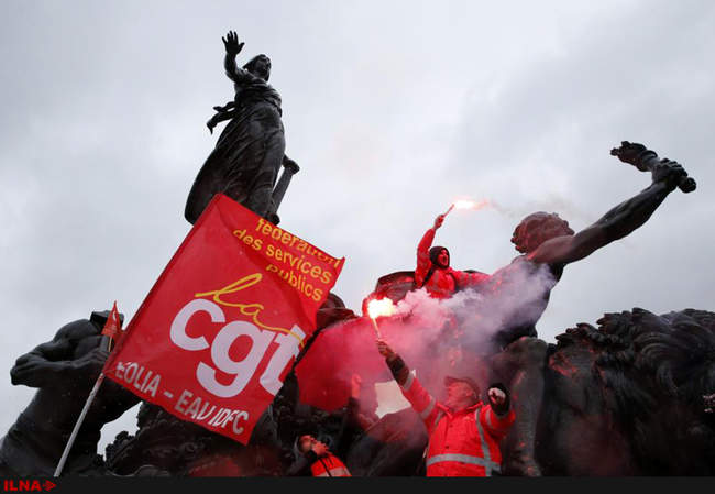 درگیری پلیس و دانشجویان فرانسوی معترض به قانون کار در پاریس 